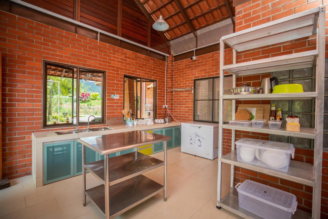 Red House The Garden Stay In Bukit Tinggi By Play Bentong Exterior photo